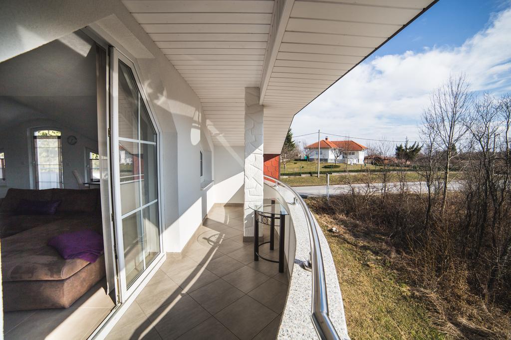 Guest House Melody Drežnik Grad Eksteriør bilde
